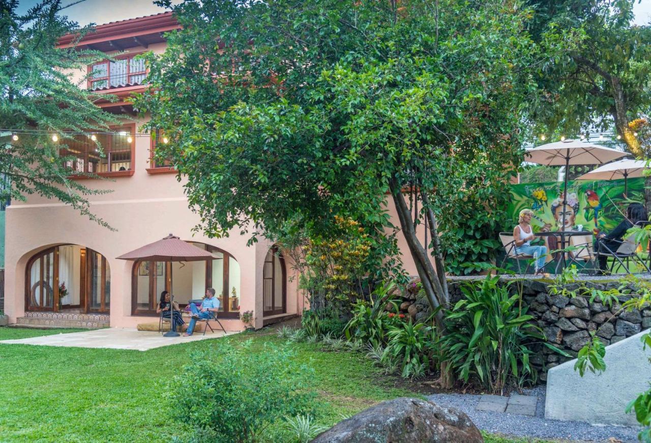 Luna Inn B&B Ciudad Cariari エクステリア 写真