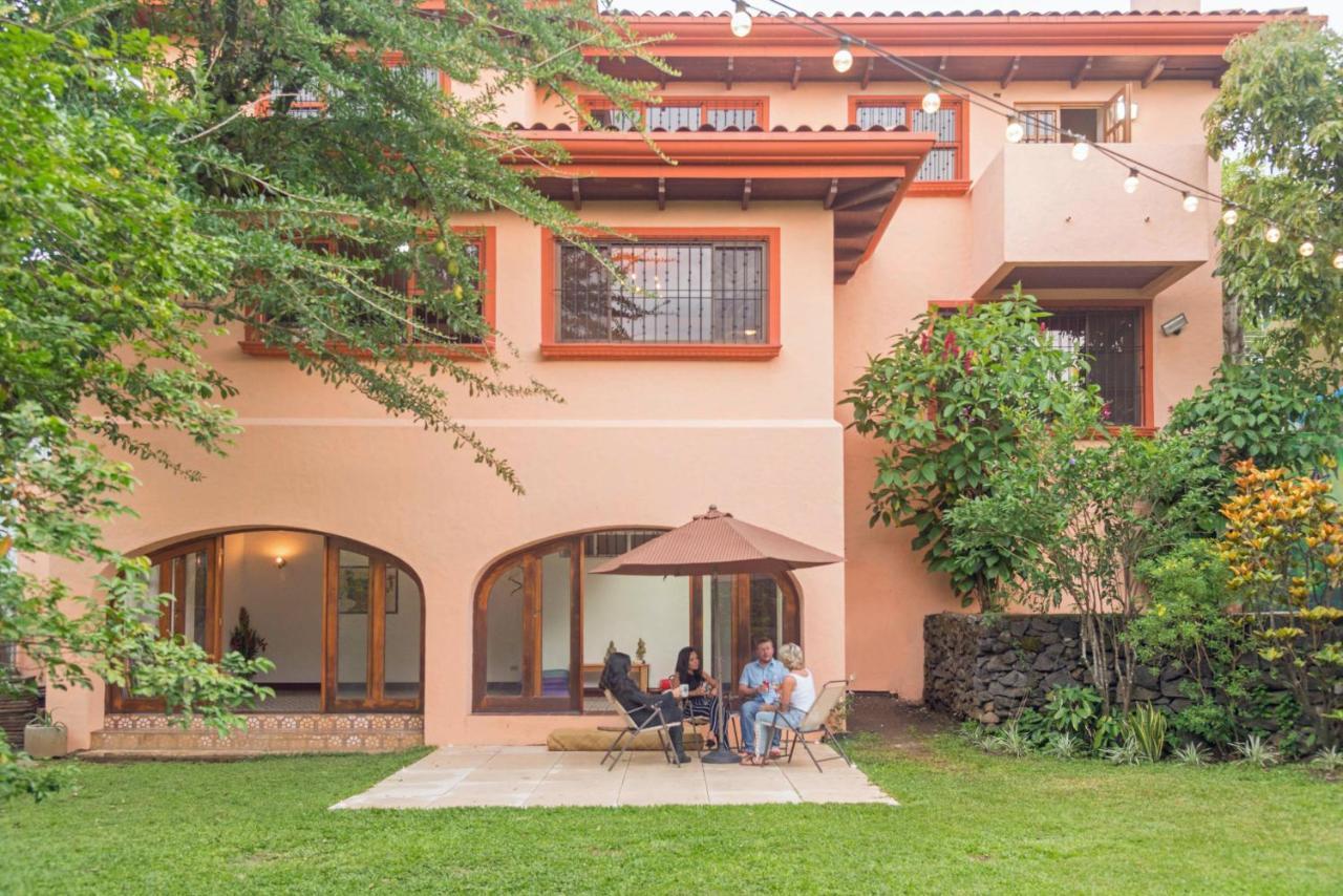 Luna Inn B&B Ciudad Cariari エクステリア 写真