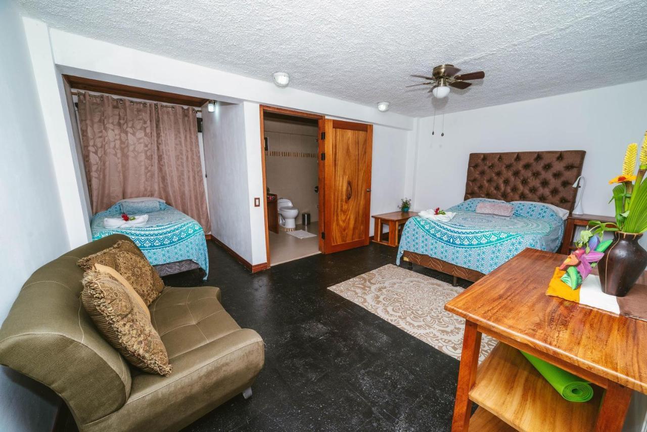 Luna Inn B&B Ciudad Cariari エクステリア 写真