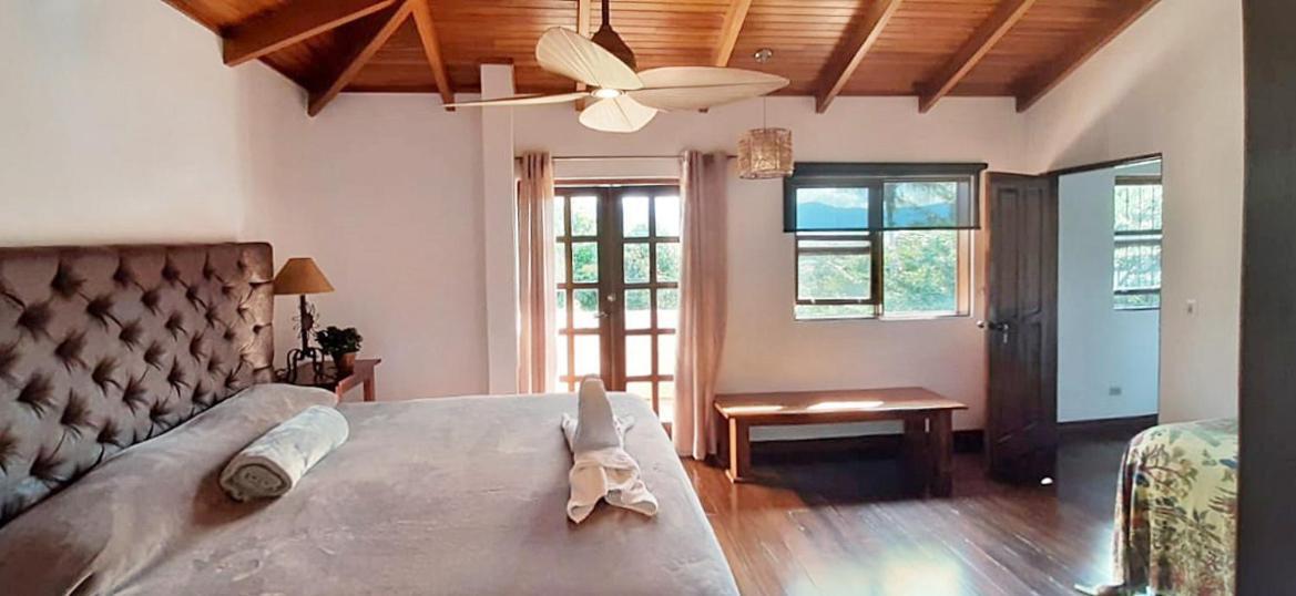 Luna Inn B&B Ciudad Cariari エクステリア 写真